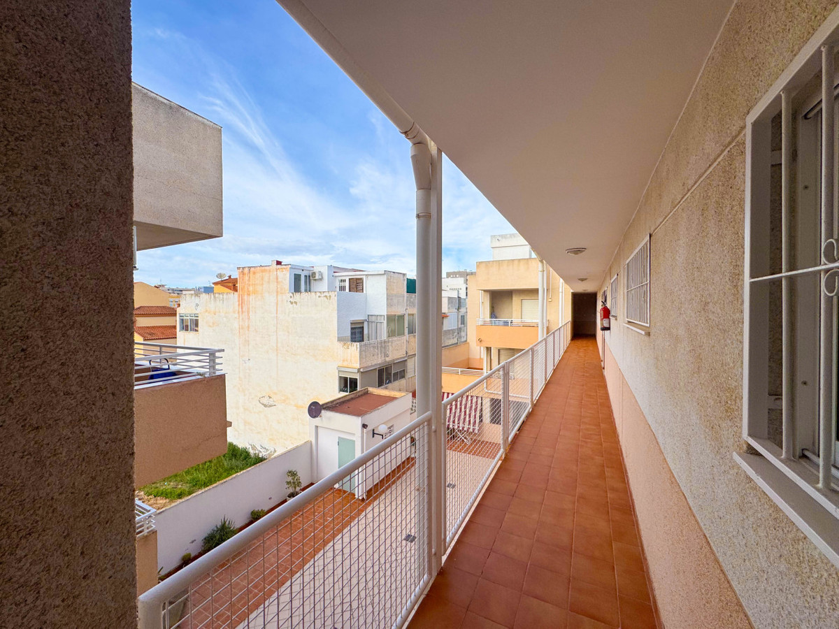 Se vende Apartamento Planta Media de 2 dormitorios en Costa Blanca, Alicante, España