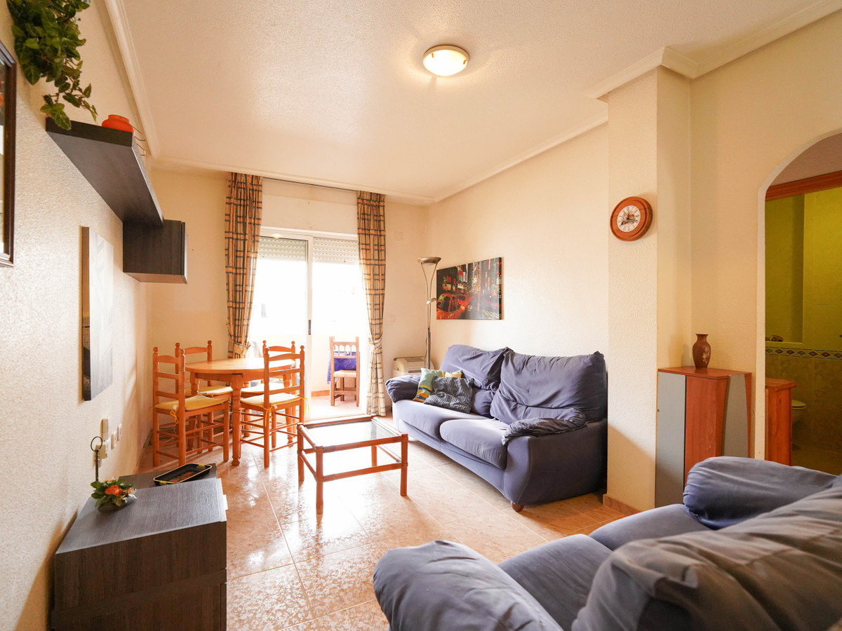 Se vende Apartamento Planta Media de 2 dormitorios en Costa Blanca, Alicante, España