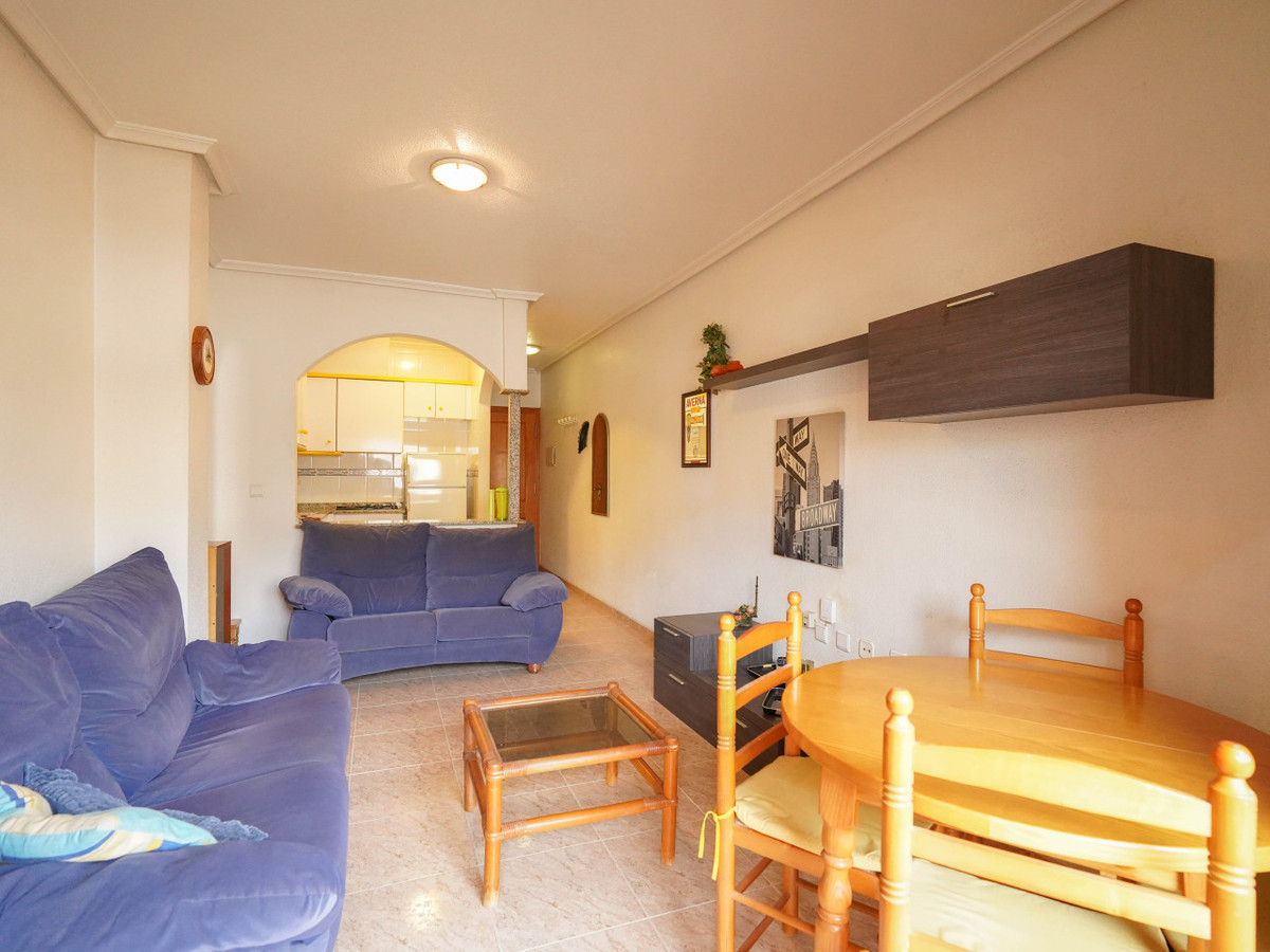 Se vende Apartamento Planta Media de 2 dormitorios en Costa Blanca, Alicante, España