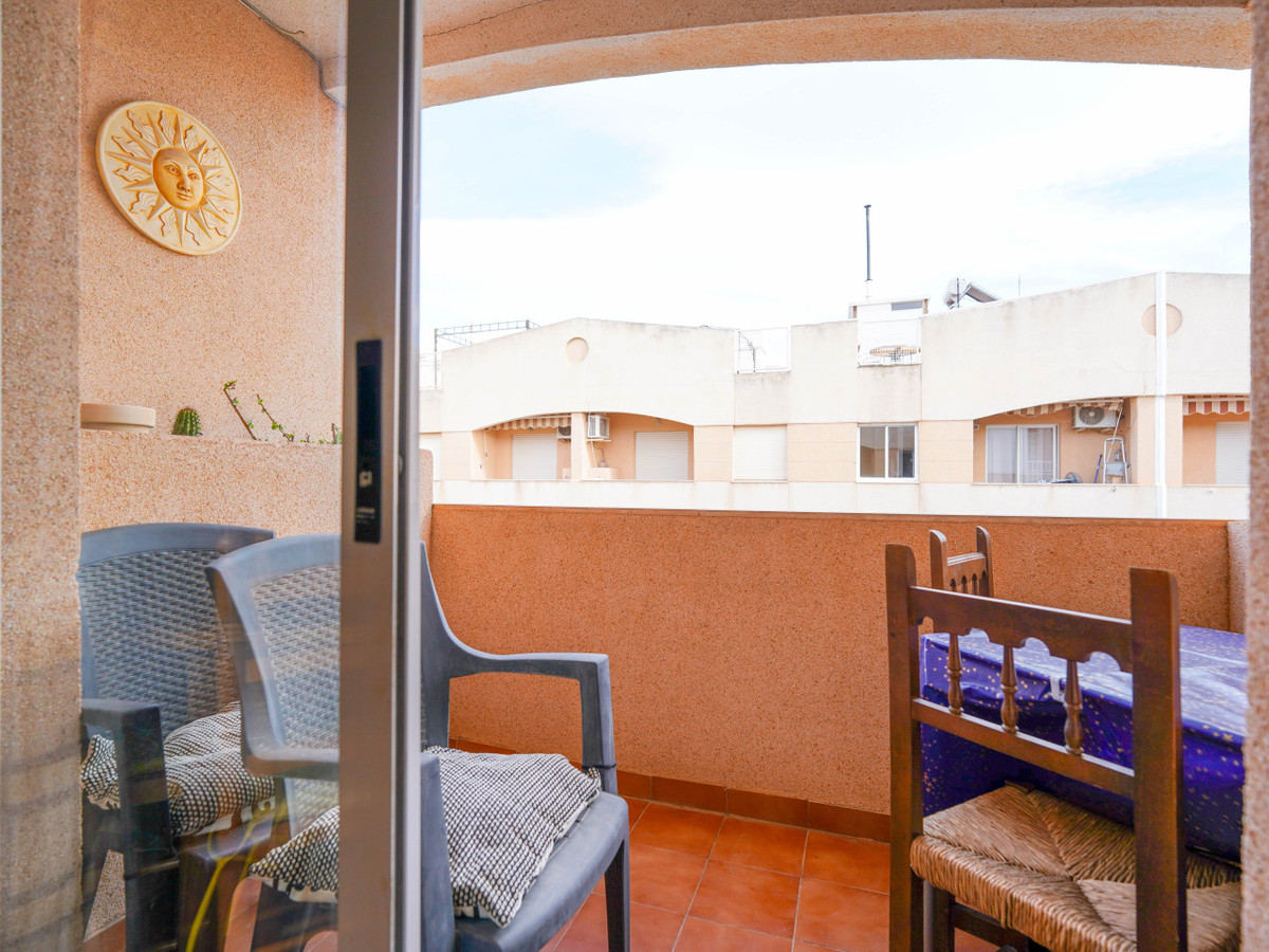 Se vende Apartamento Planta Media de 2 dormitorios en Costa Blanca, Alicante, España