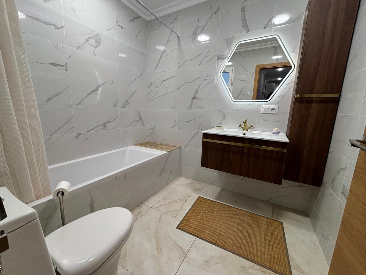 Se vende Apartamento Planta Baja de 4 dormitorios en Costa Blanca, Alicante, España