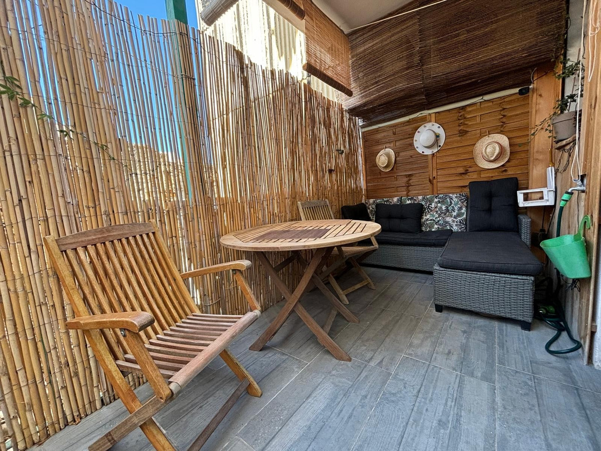 Se vende Apartamento Planta Baja de 4 dormitorios en Costa Blanca, Alicante, España