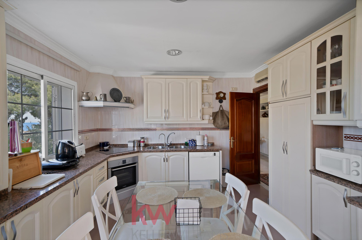 6 Bed Townhouse for sale in Málaga Costa Del Sol, Málaga, Spain