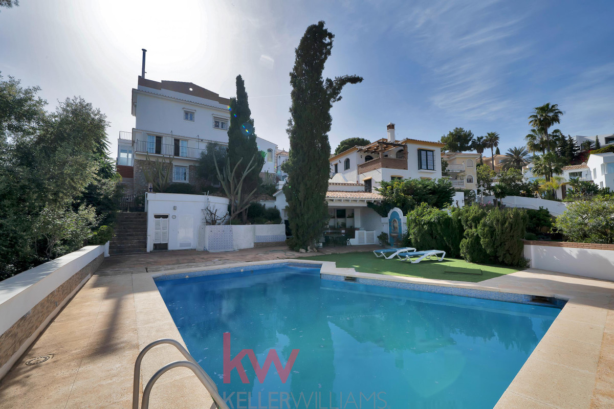 6 Bed Townhouse for sale in Málaga Costa Del Sol, Málaga, Spain