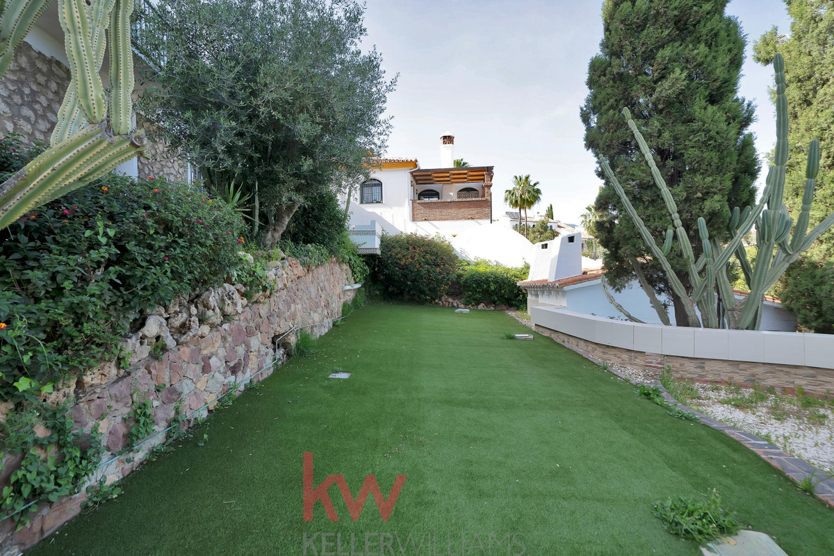 6 Bed Townhouse for sale in Málaga Costa Del Sol, Málaga, Spain