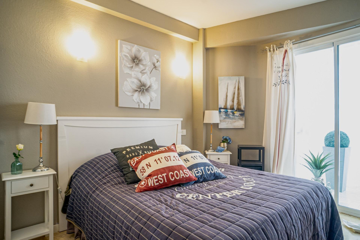 Se vende Apartamento Planta Media de 3 dormitorios en Costa Blanca, Alicante, España