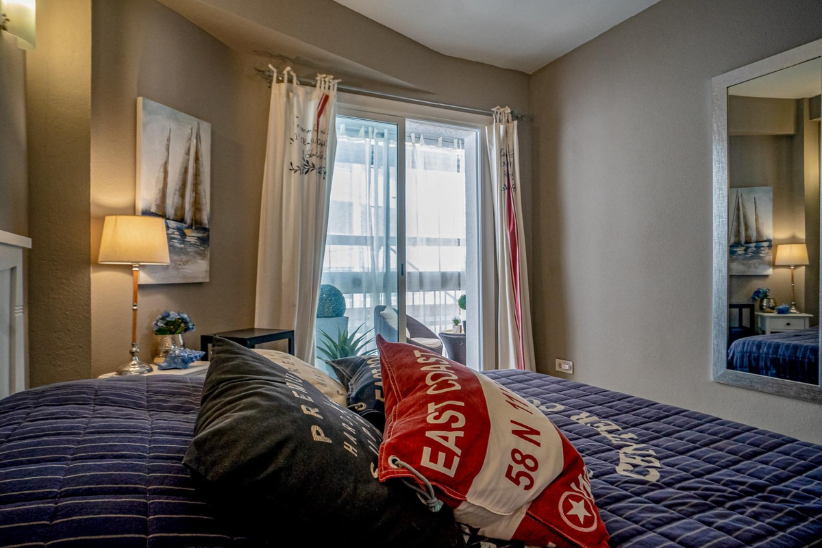 Se vende Apartamento Planta Media de 3 dormitorios en Costa Blanca, Alicante, España