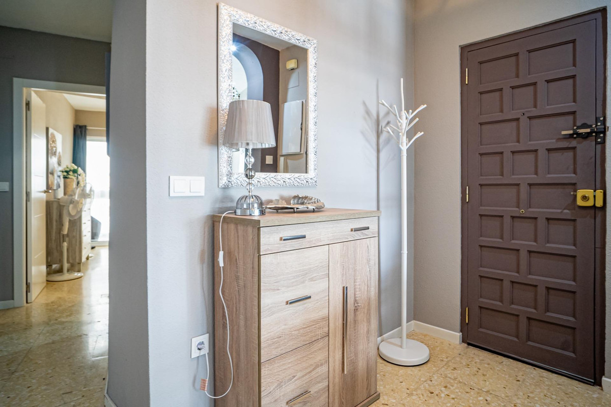 Se vende Apartamento Planta Media de 3 dormitorios en Costa Blanca, Alicante, España