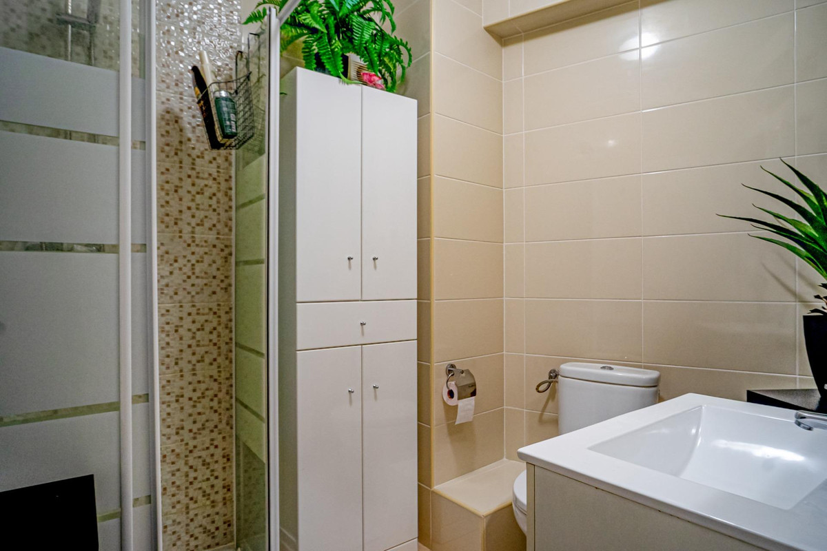 Se vende Apartamento Planta Media de 3 dormitorios en Costa Blanca, Alicante, España