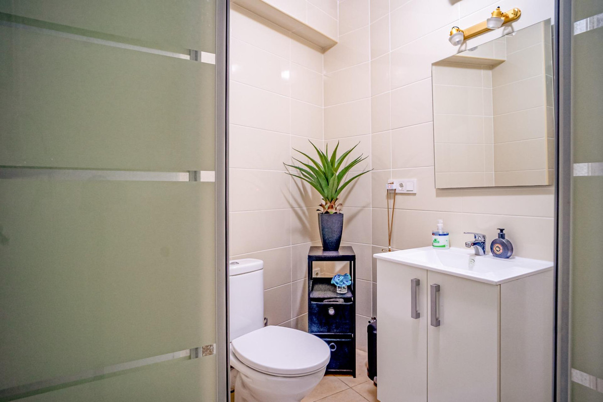 Se vende Apartamento Planta Media de 3 dormitorios en Costa Blanca, Alicante, España