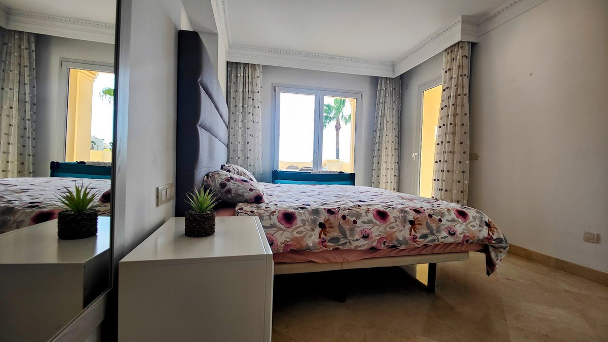 Se vende Apartamento Planta Baja de 3 dormitorios en Costa Del Sol, Málaga, España