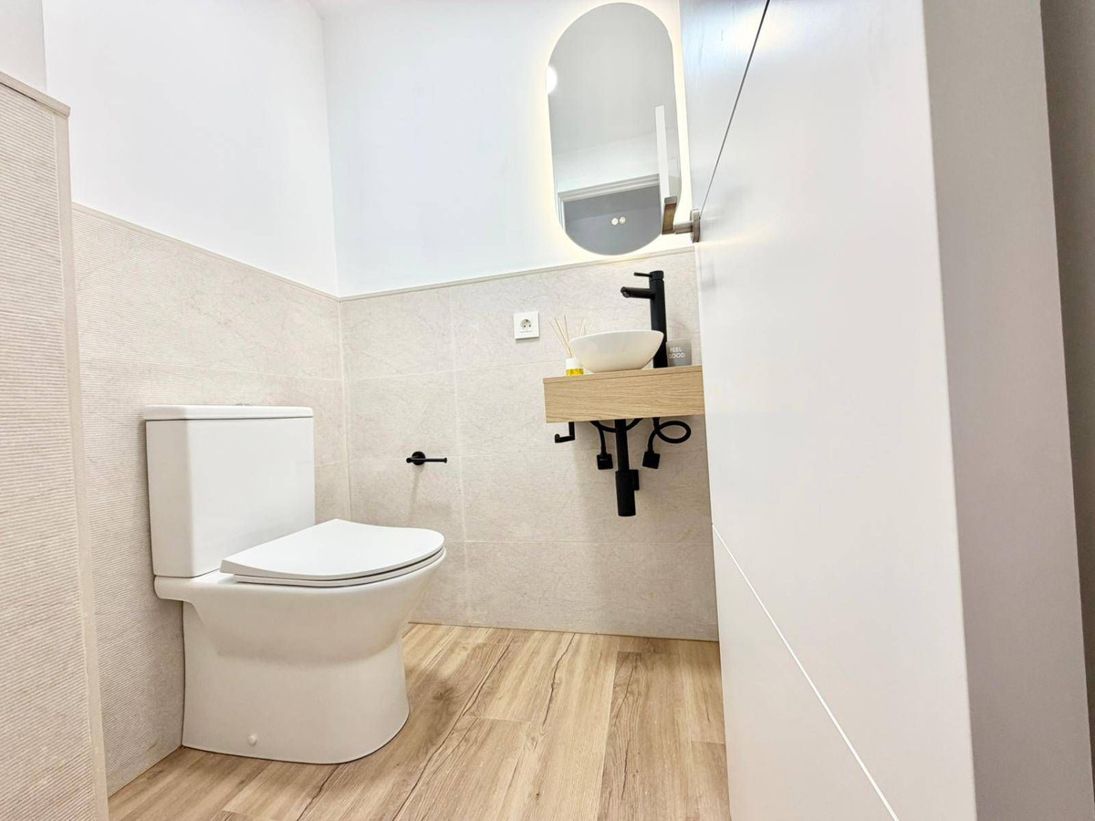 2 Bed Apartment for sale in Arroyo De La Miel Costa Del Sol, Málaga, Spain
