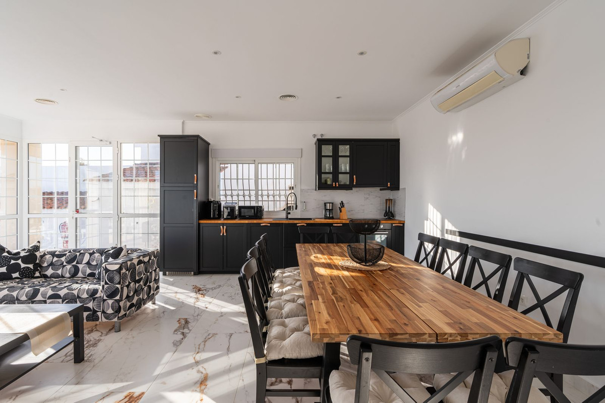5 Bed Townhouse for sale in Alhaurín El Grande Costa Del Sol, Málaga, Spain