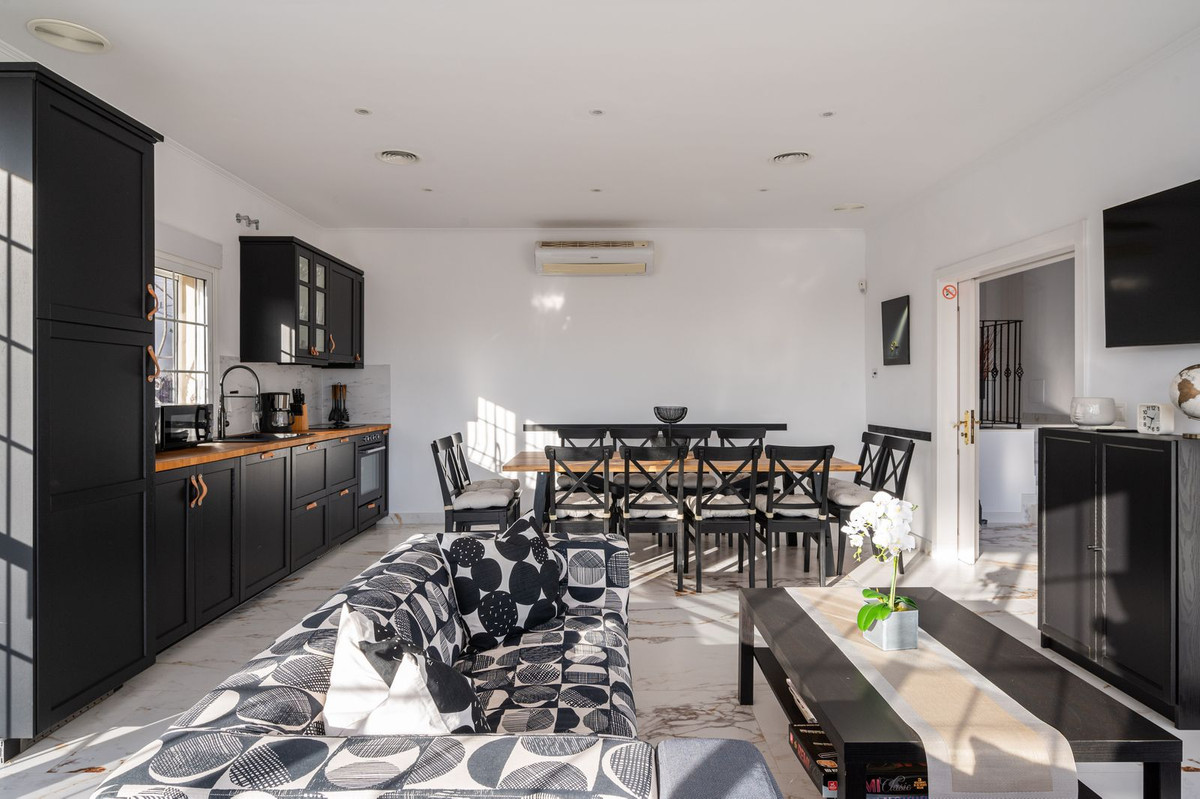 5 Bed Townhouse for sale in Alhaurín El Grande Costa Del Sol, Málaga, Spain