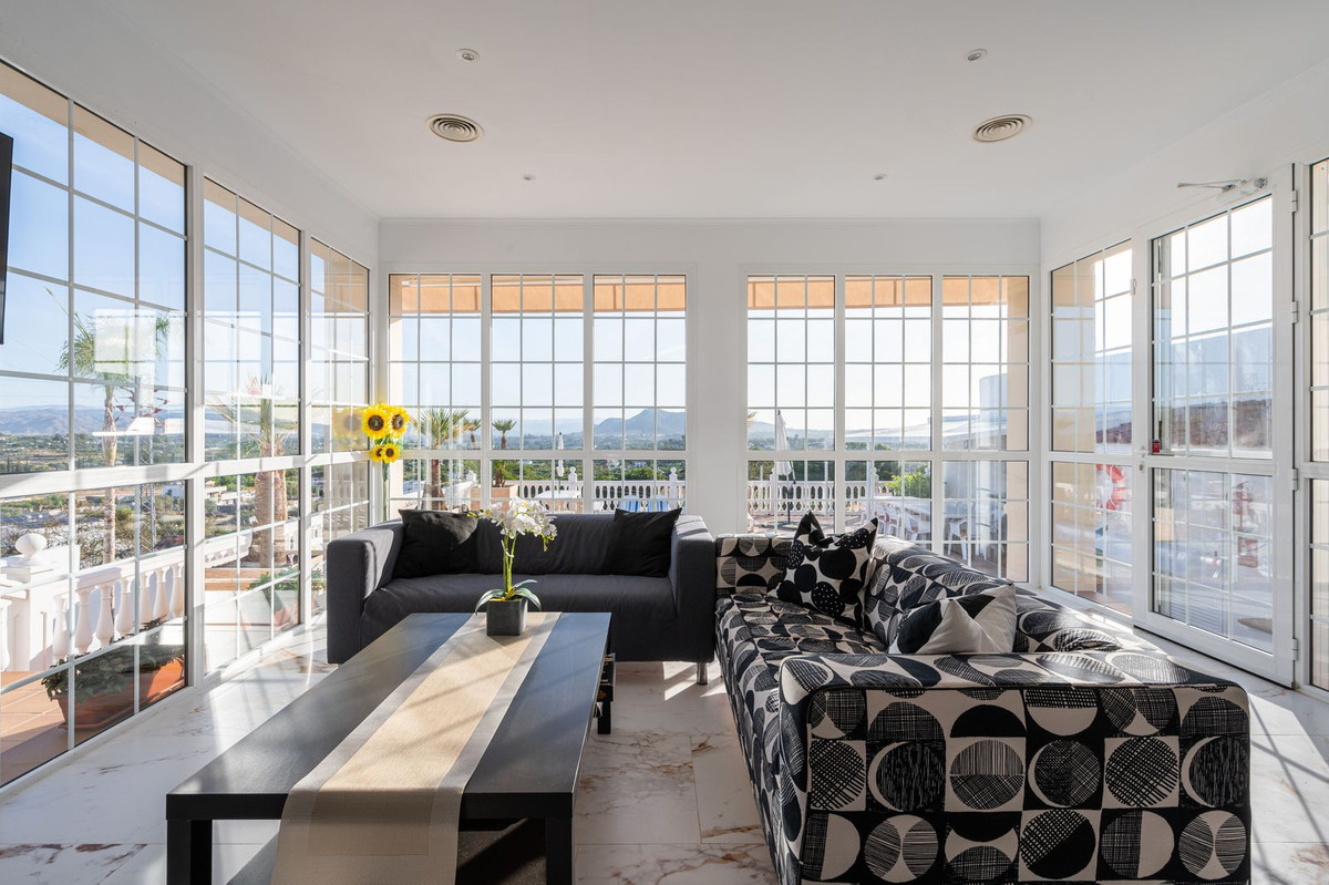 5 Bed Townhouse for sale in Alhaurín El Grande Costa Del Sol, Málaga, Spain