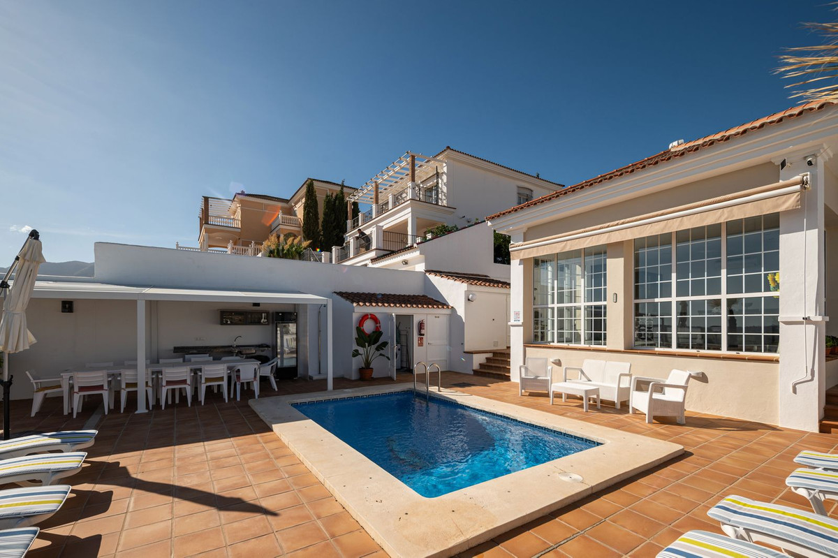 5 Bed Townhouse for sale in Alhaurín El Grande Costa Del Sol, Málaga, Spain