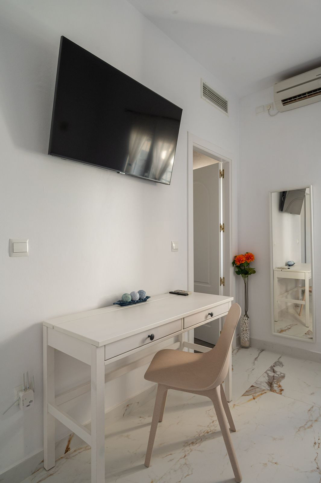 5 Bed Townhouse for sale in Alhaurín El Grande Costa Del Sol, Málaga, Spain
