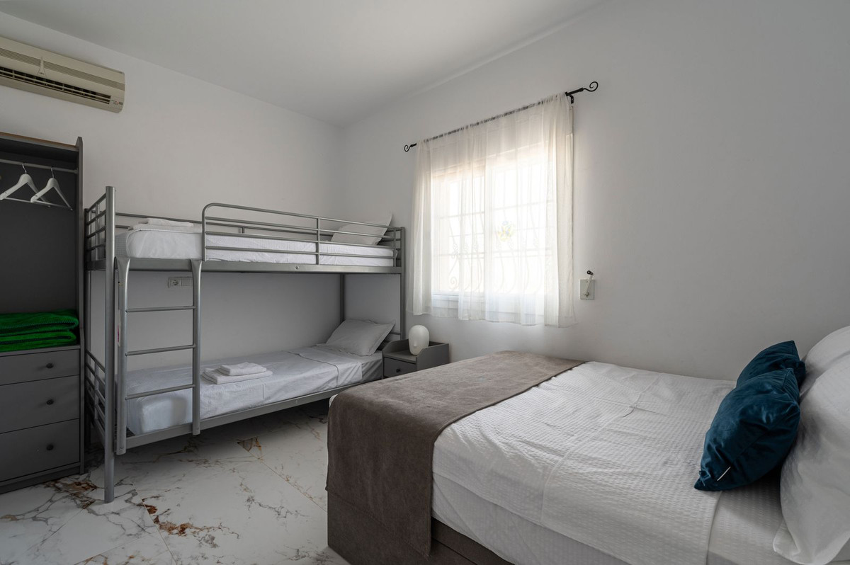 5 Bed Townhouse for sale in Alhaurín El Grande Costa Del Sol, Málaga, Spain