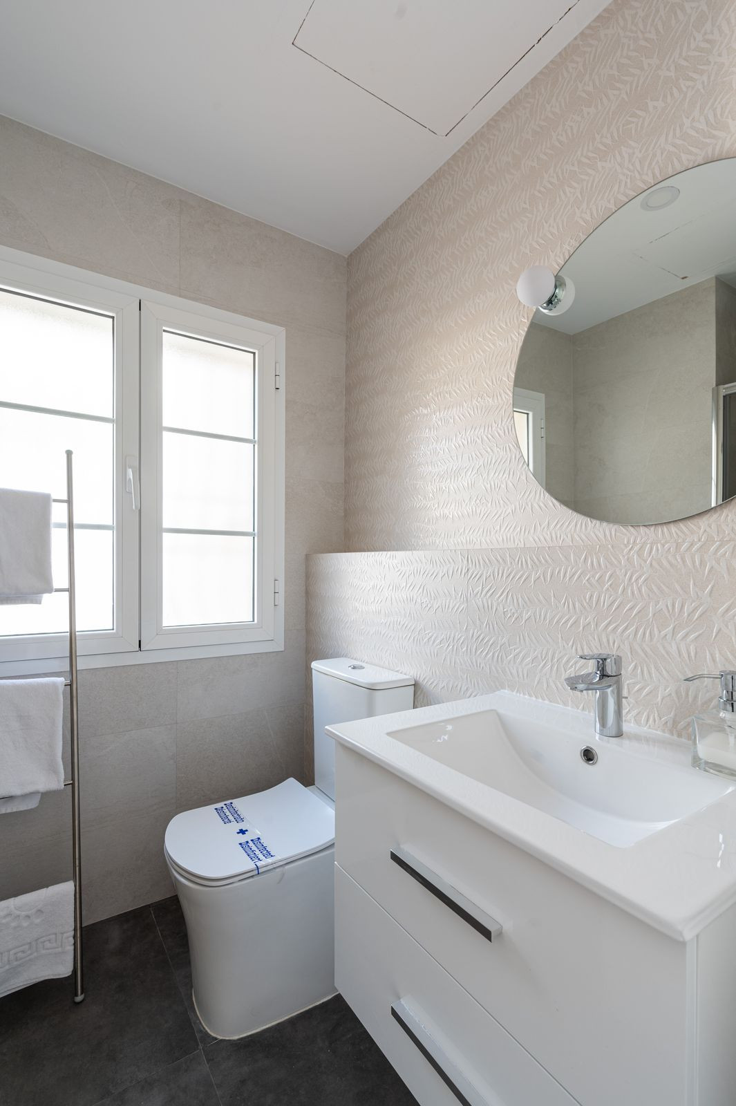 5 Bed Townhouse for sale in Alhaurín El Grande Costa Del Sol, Málaga, Spain