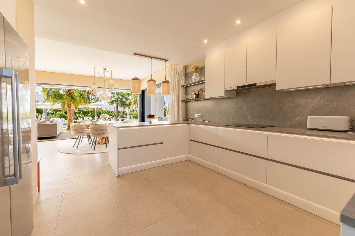 7 Bed Townhouse for sale in La Cala Golf Costa Del Sol, Málaga, Spain