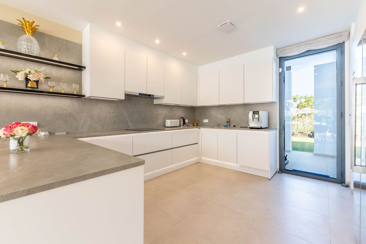 7 Bed Townhouse for sale in La Cala Golf Costa Del Sol, Málaga, Spain