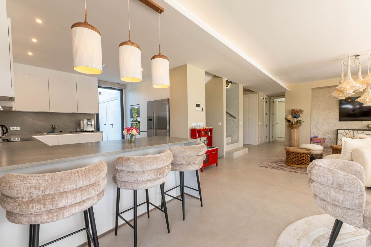 7 Bed Townhouse for sale in La Cala Golf Costa Del Sol, Málaga, Spain