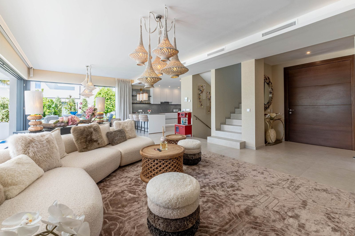 7 Bed Townhouse for sale in La Cala Golf Costa Del Sol, Málaga, Spain