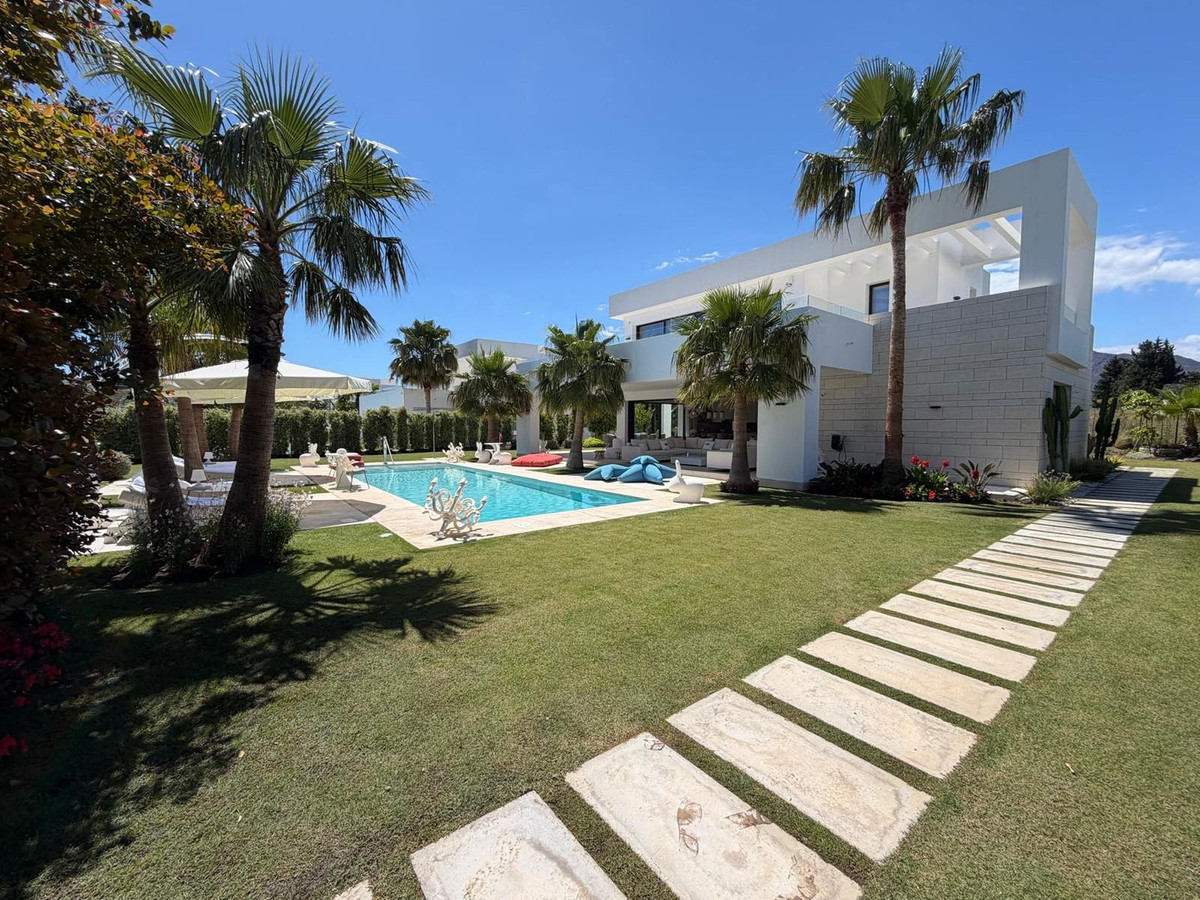 7 Bed Townhouse for sale in La Cala Golf Costa Del Sol, Málaga, Spain