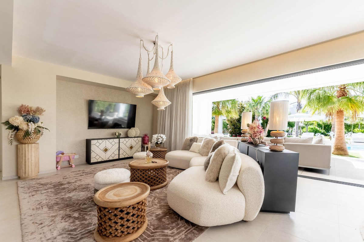7 Bed Townhouse for sale in La Cala Golf Costa Del Sol, Málaga, Spain