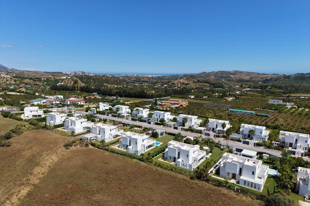 7 Bed Townhouse for sale in La Cala Golf Costa Del Sol, Málaga, Spain