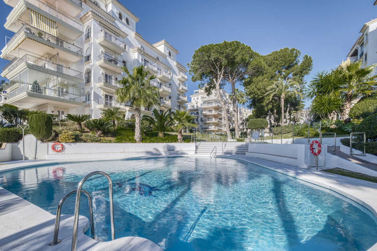 Se vende Apartamento Planta Baja de 3 dormitorios en Costa Del Sol, Málaga, España