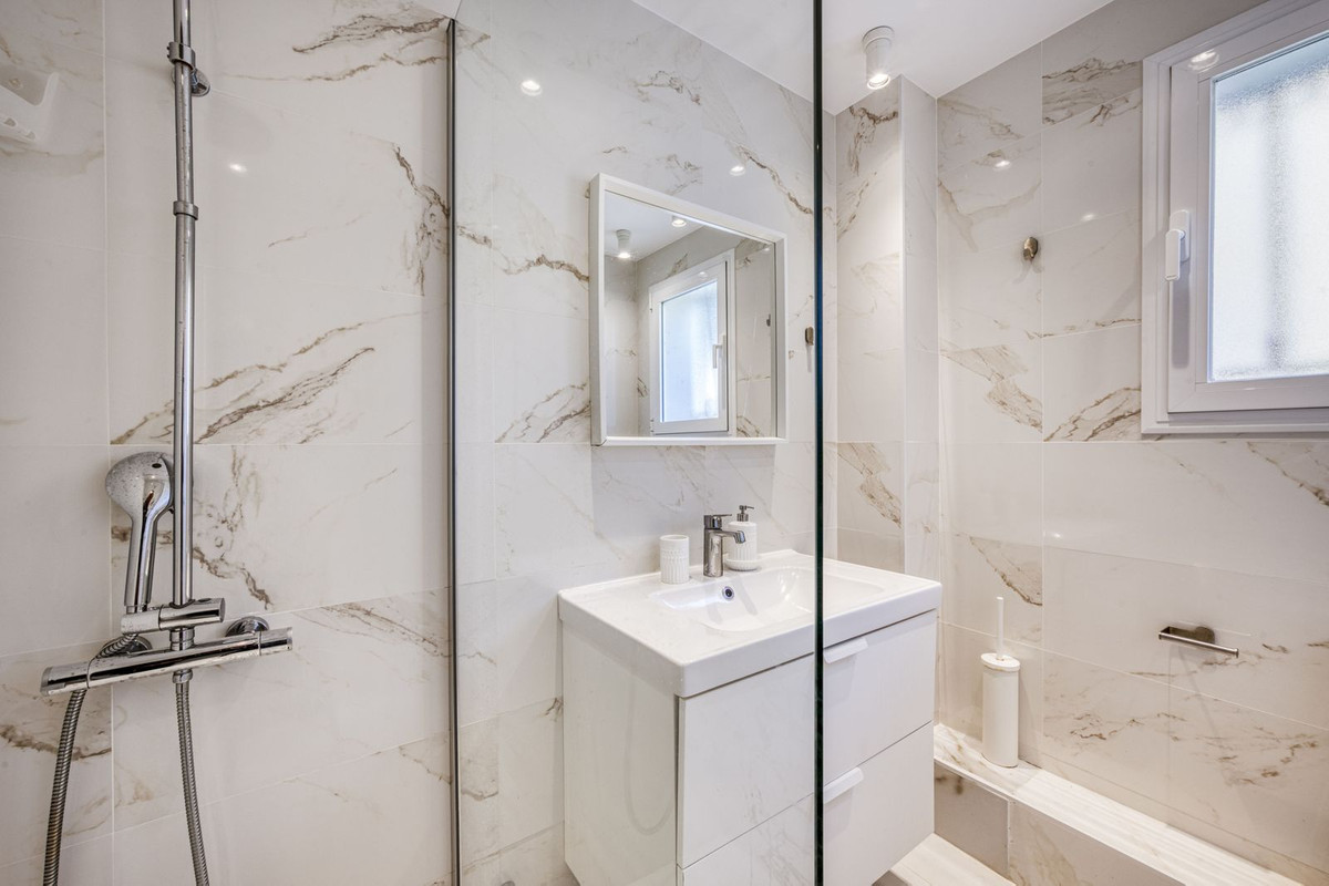 Se vende Apartamento Planta Baja de 3 dormitorios en Costa Del Sol, Málaga, España