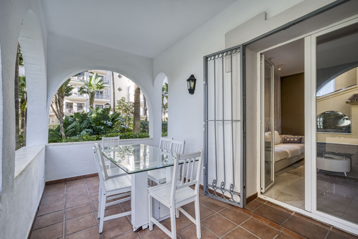 Se vende Apartamento Planta Baja de 3 dormitorios en Costa Del Sol, Málaga, España