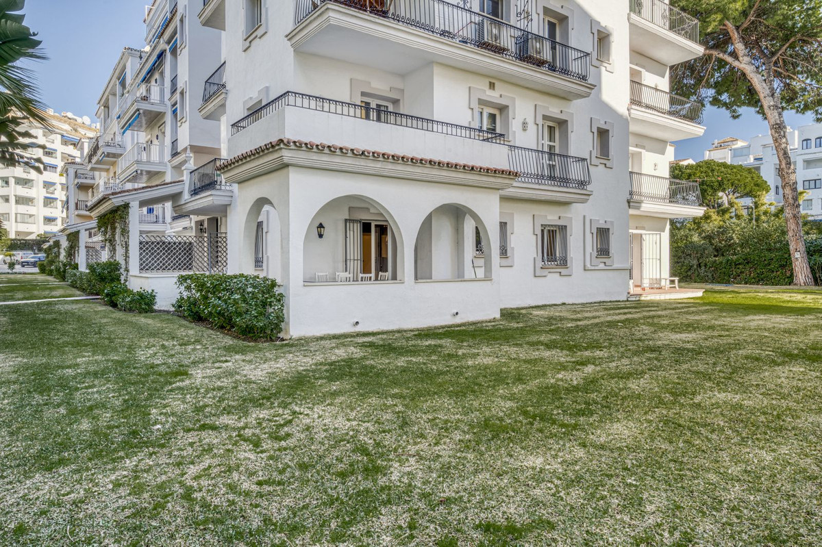Se vende Apartamento Planta Baja de 3 dormitorios en Costa Del Sol, Málaga, España