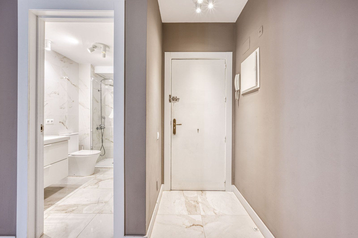 Se vende Apartamento Planta Baja de 3 dormitorios en Costa Del Sol, Málaga, España