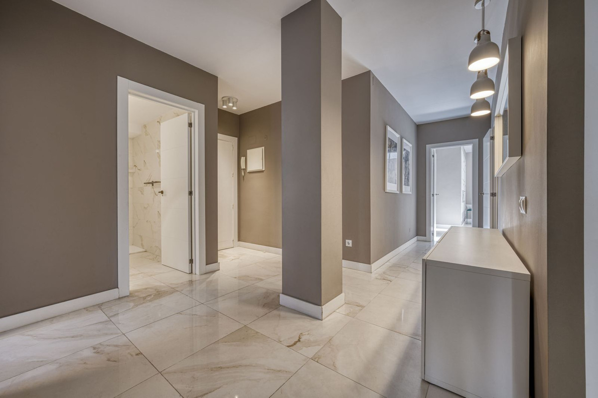 Se vende Apartamento Planta Baja de 3 dormitorios en Costa Del Sol, Málaga, España