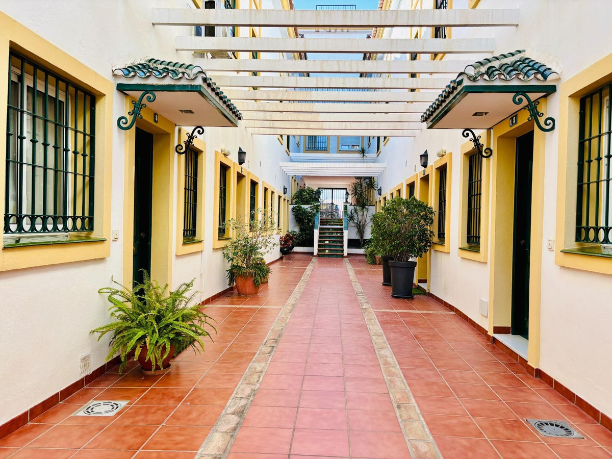 4 Bed Townhouse for sale in Arroyo De La Miel Costa Del Sol, Málaga, Spain