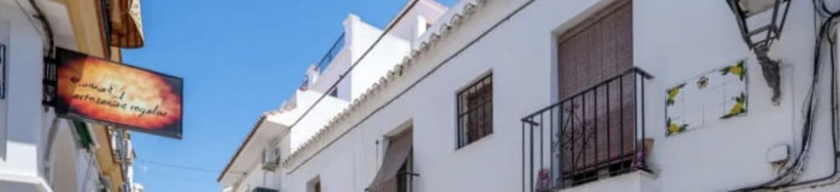 Se vende Edificio comercial de 12 dormitorios en Costa Del Sol, Málaga, España