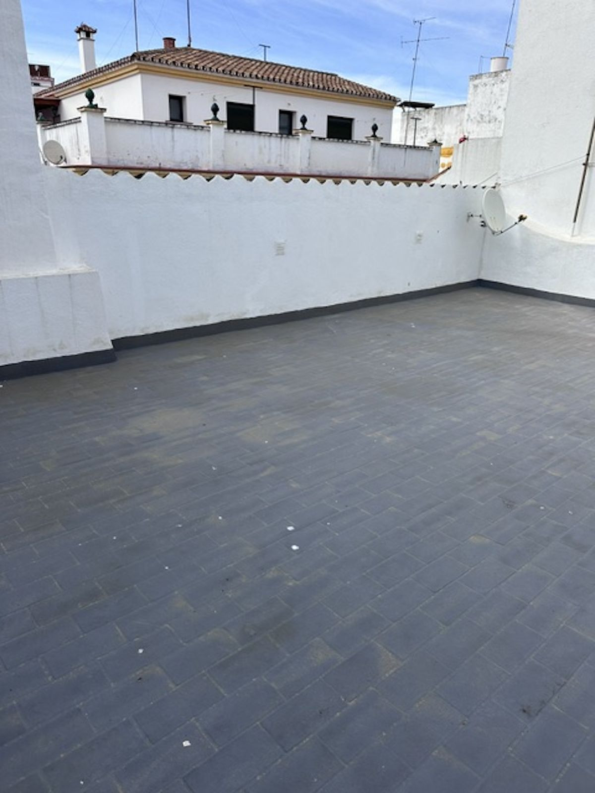 Se vende Edificio comercial de 12 dormitorios en Costa Del Sol, Málaga, España