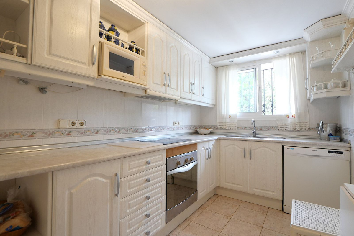 5 Bed Townhouse for sale in Puerto De Cabopino Costa Del Sol, Málaga, Spain
