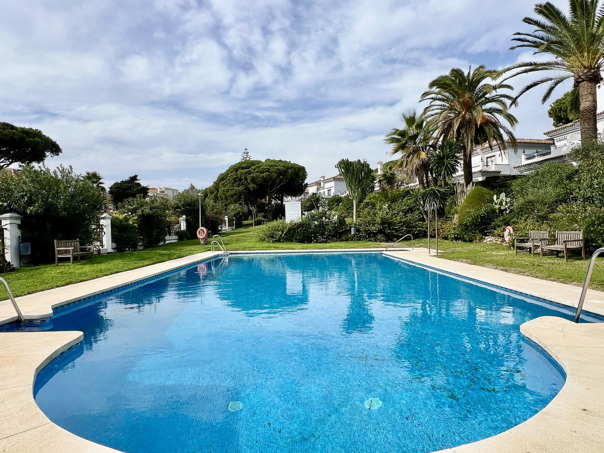 5 Bed Townhouse for sale in Puerto De Cabopino Costa Del Sol, Málaga, Spain