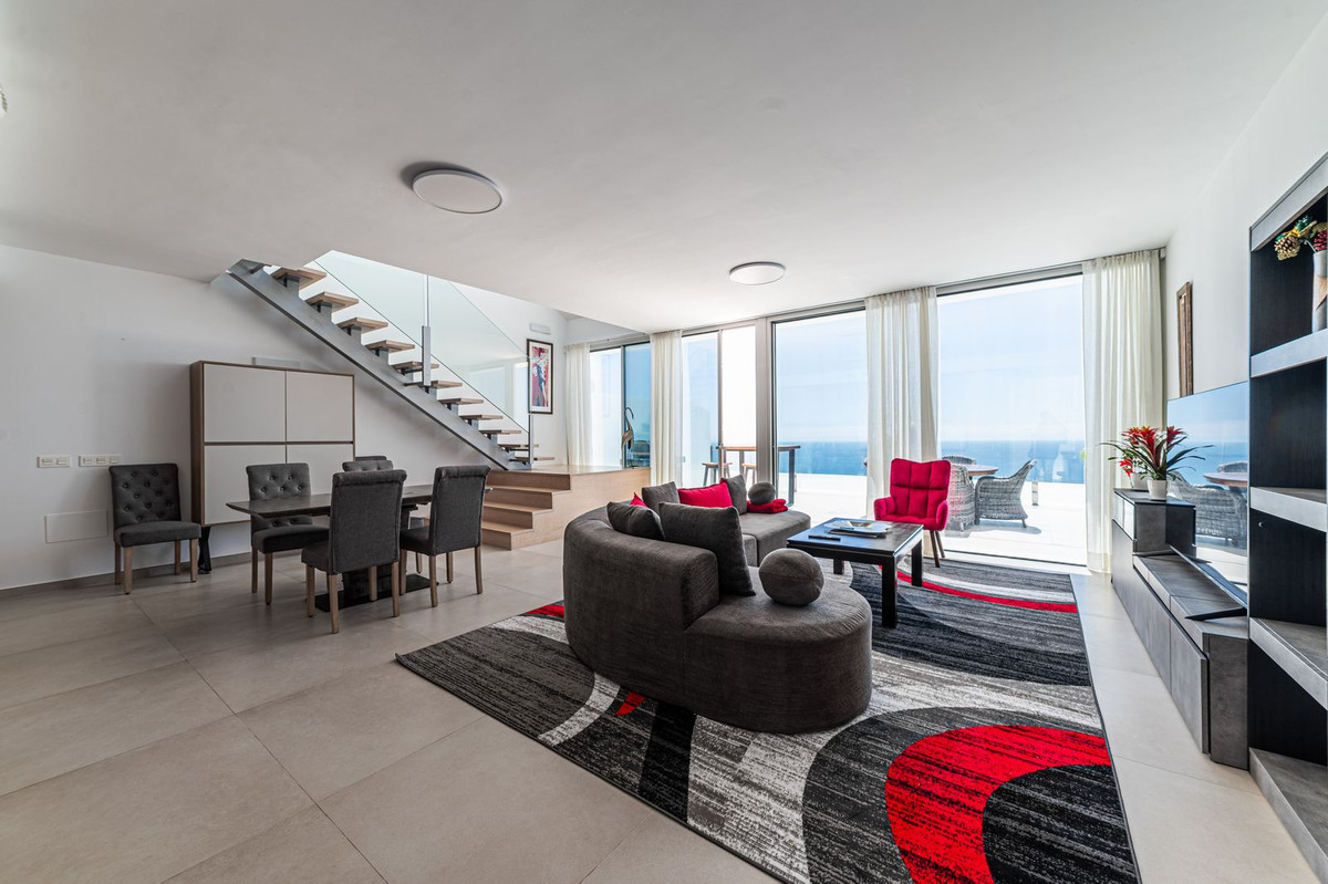 3 Bed Apartment for sale in Benalmadena Costa Del Sol, Málaga, Spain