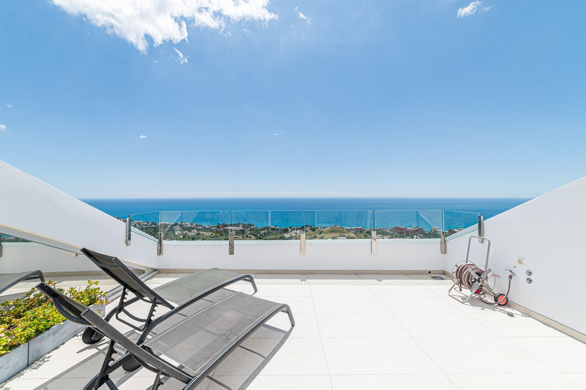 3 Bed Apartment for sale in Benalmadena Costa Del Sol, Málaga, Spain