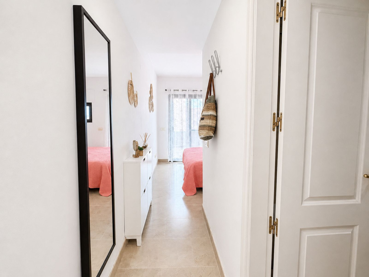 3 Bed Apartment for sale in La Duquesa Costa Del Sol, Málaga, Spain