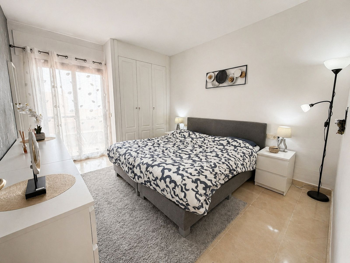 3 Bed Apartment for sale in La Duquesa Costa Del Sol, Málaga, Spain