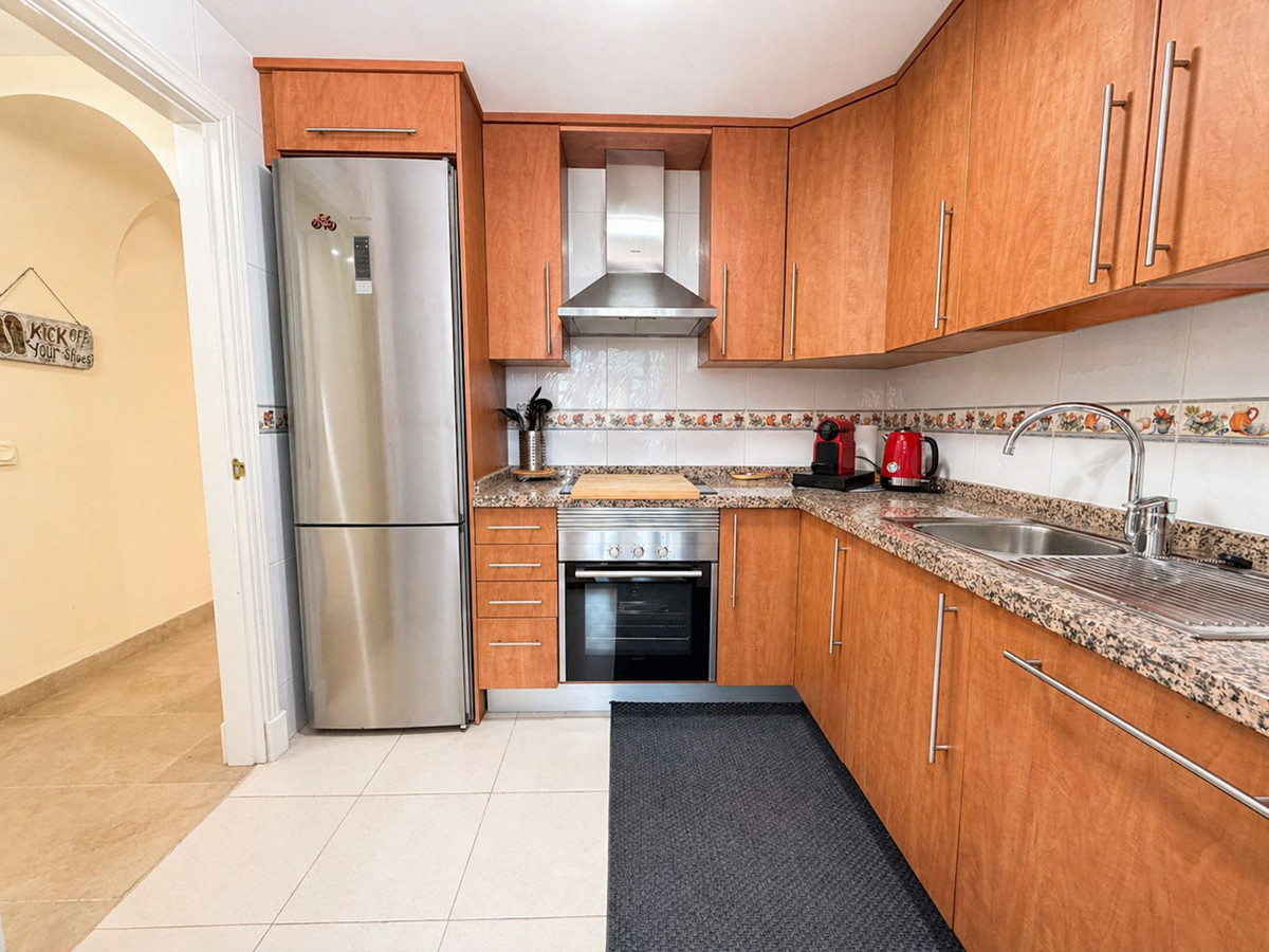 3 Bed Apartment for sale in La Duquesa Costa Del Sol, Málaga, Spain