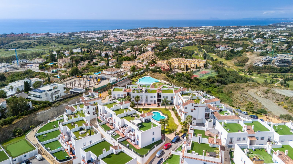 3 Bed Apartment for sale in Benahavís Costa Del Sol, Málaga, Spain