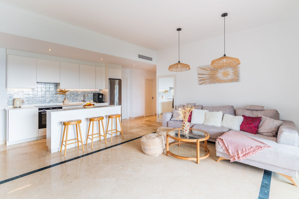 3 Bed Apartment for sale in Benahavís Costa Del Sol, Málaga, Spain