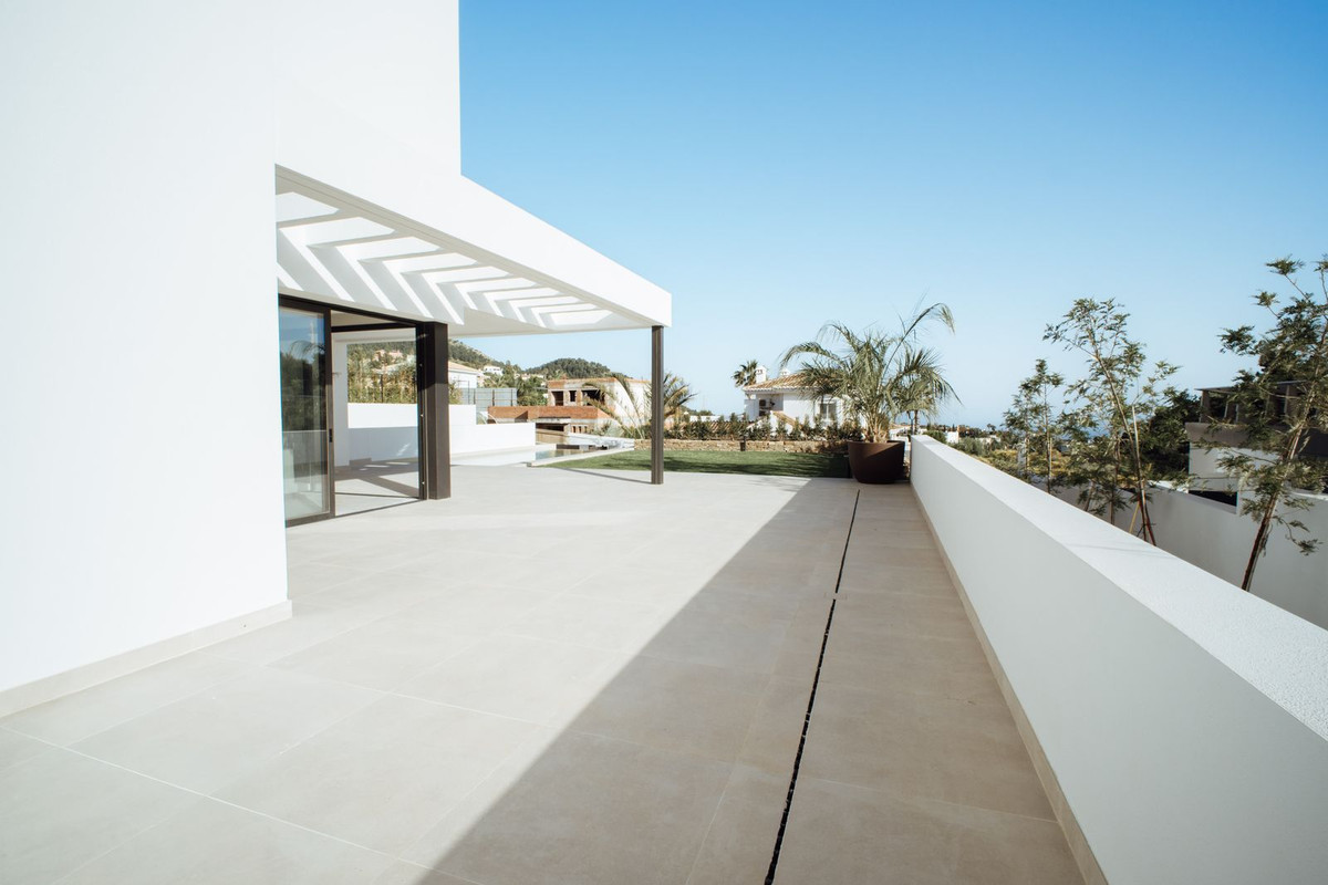 4 Bed Townhouse for sale in Mijas Costa Del Sol, Málaga, Spain