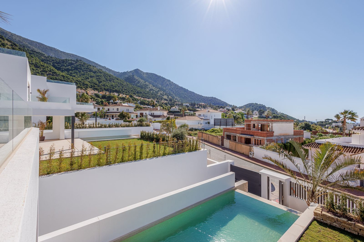 4 Bed Townhouse for sale in Mijas Costa Del Sol, Málaga, Spain